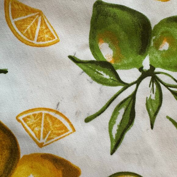 Isaac Mizrahi white lemon & lime print shorts size 8 NWOT - Picture 11 of 11